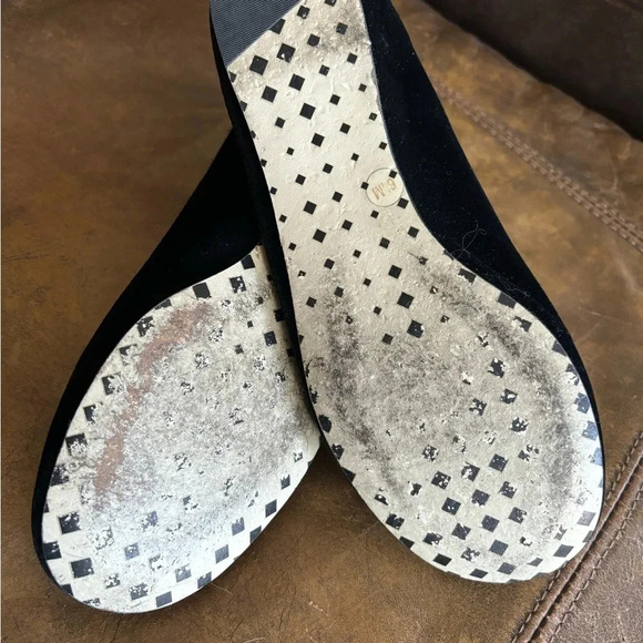 Gianni Bini flats. Black velvet gorgeous - Picture 5 of 5